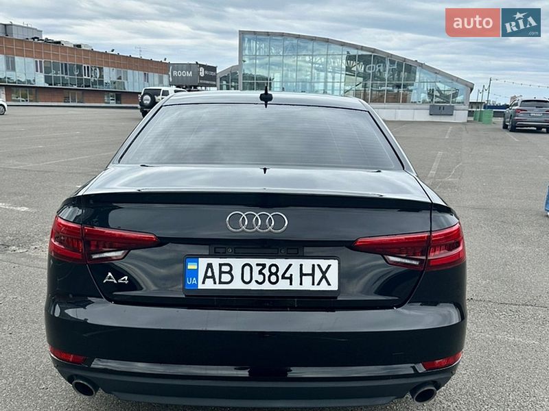 Седан Audi A4 2016 в Киеве