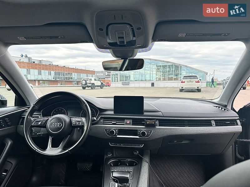 Седан Audi A4 2016 в Киеве
