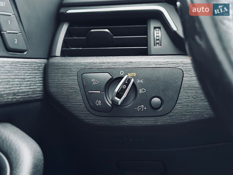 Седан Audi A4 2016 в Кременчуге