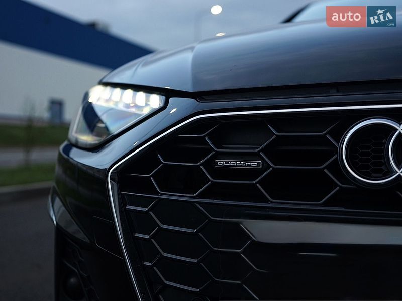 Седан Audi A4 2020 в Львові