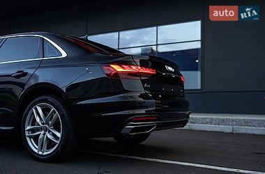 Седан Audi A4 2020 в Львові