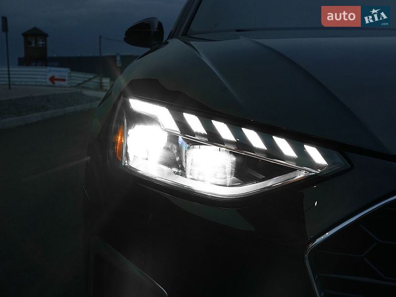 Седан Audi A4 2020 в Львові