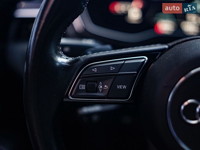 Седан Audi A4 2020 в Львові
