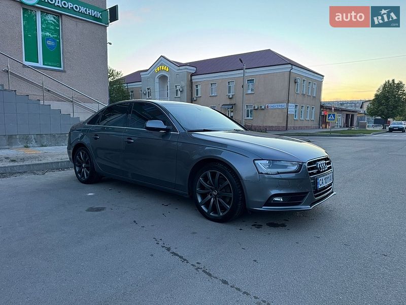 Седан Audi A4 2014 в Золотоноше
