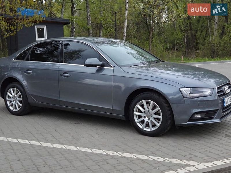 Седан Audi A4 2012 в Києві