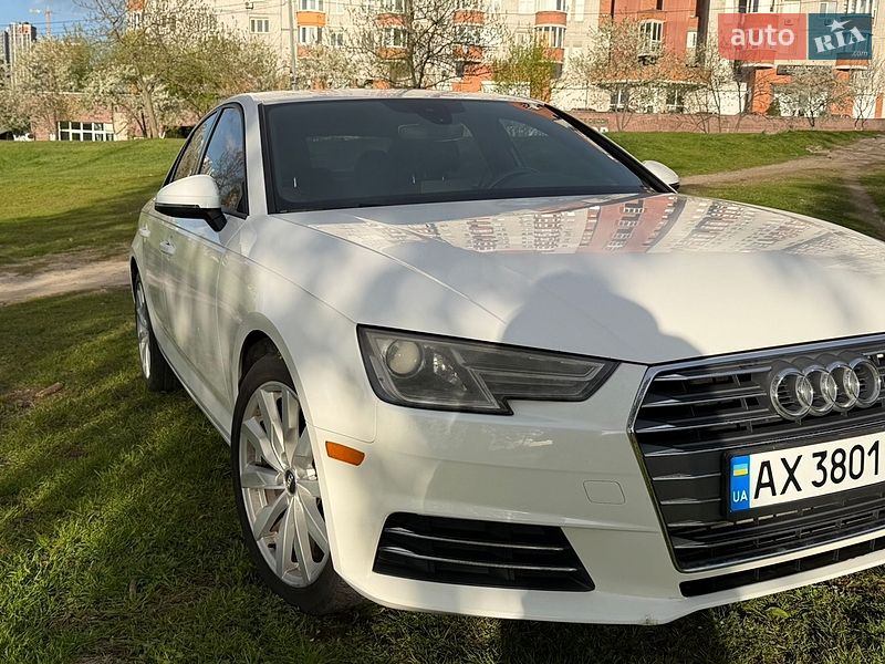 Седан Audi A4 2017 в Киеве