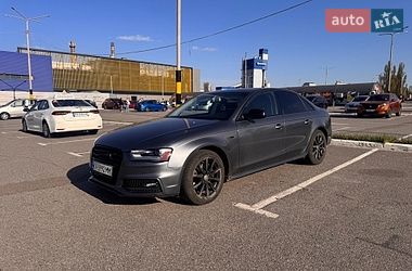 Седан Audi A4 2013 в Киеве