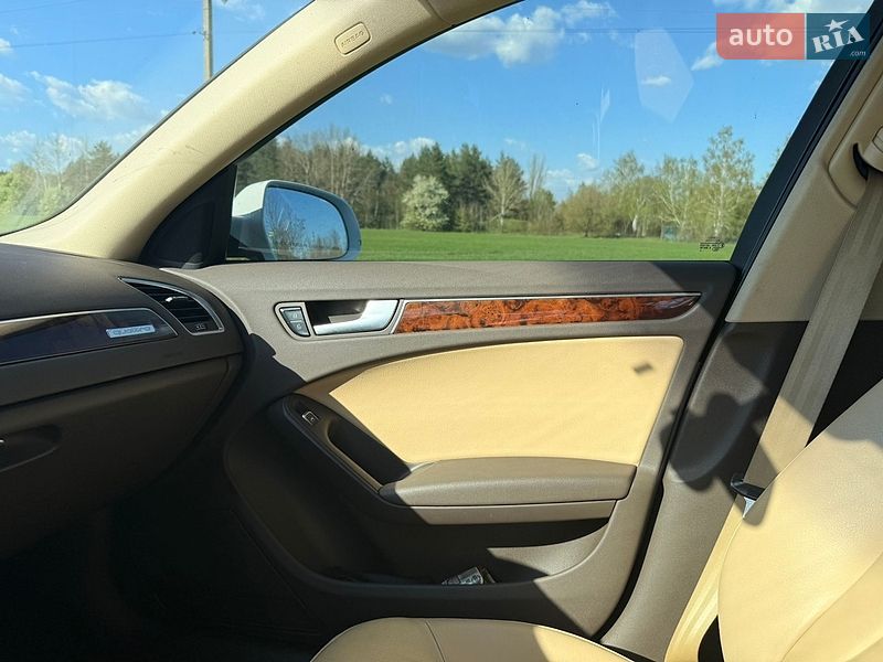 Седан Audi A4 2013 в Вінниці