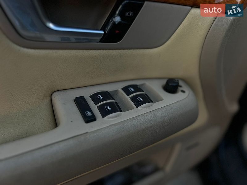 Седан Audi A4 2003 в Киеве