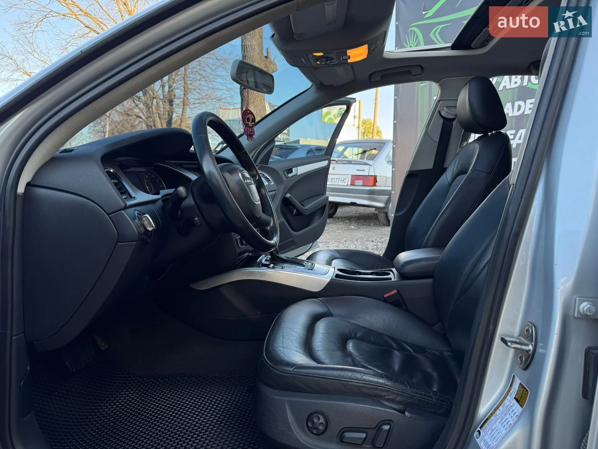 2010 Audi A4 - мініатюра 9