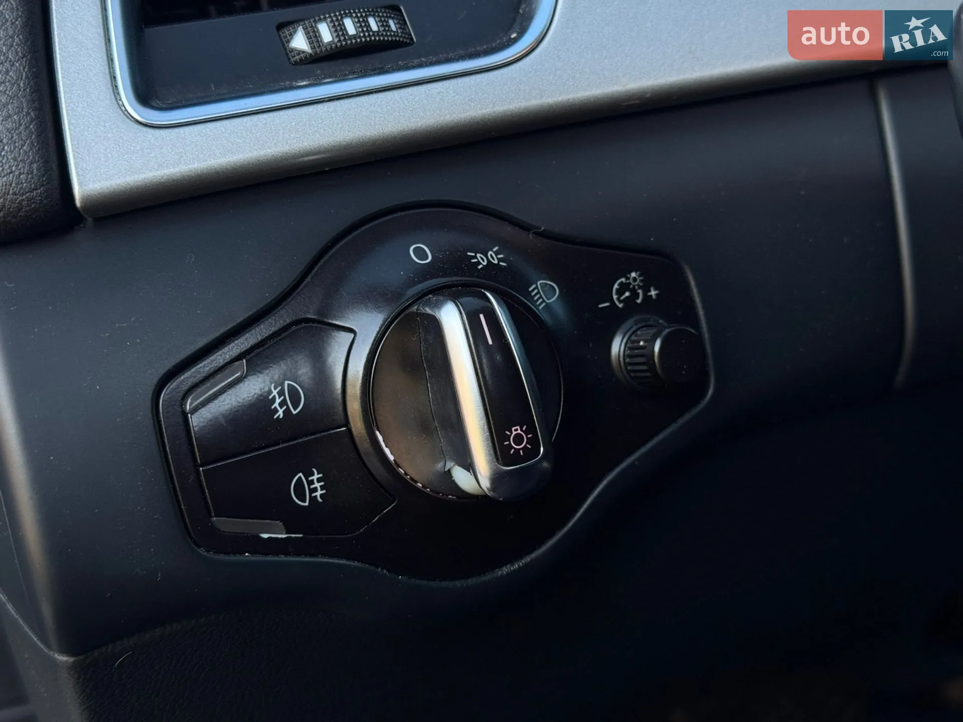 2010 Audi A4 - мініатюра 22