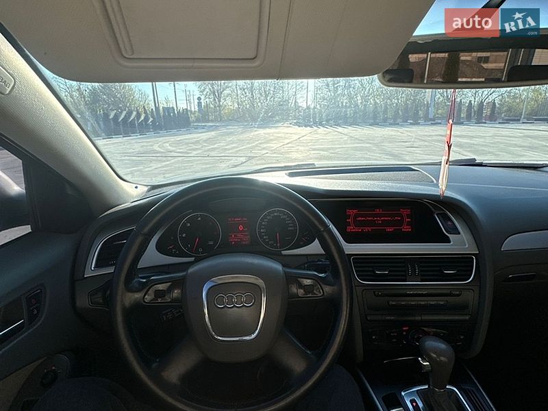 Седан Audi A4 2008 в Звягелі