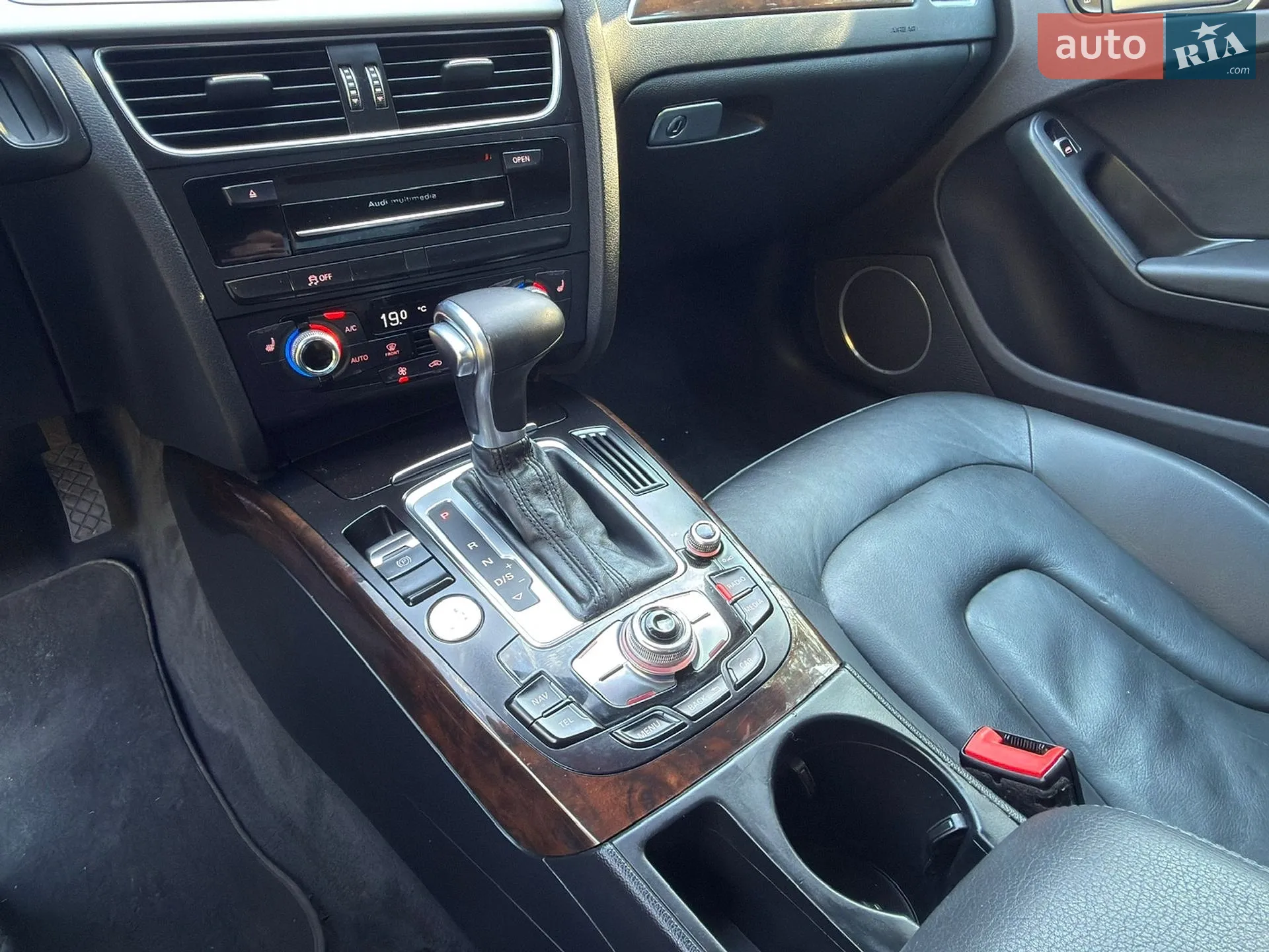 2015 Audi A4 - мініатюра 18