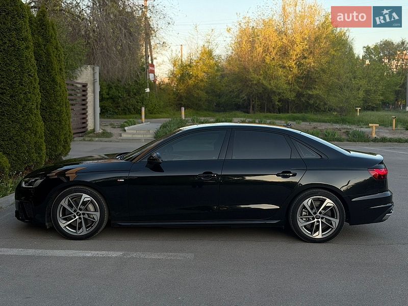 Седан Audi A4 2020 в Днепре