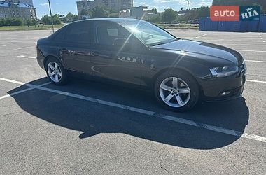 Седан Audi A4 2014 в Каменец-Подольском