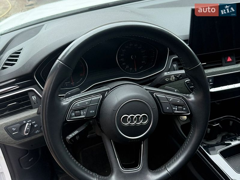 Седан Audi A4 2020 в Киеве