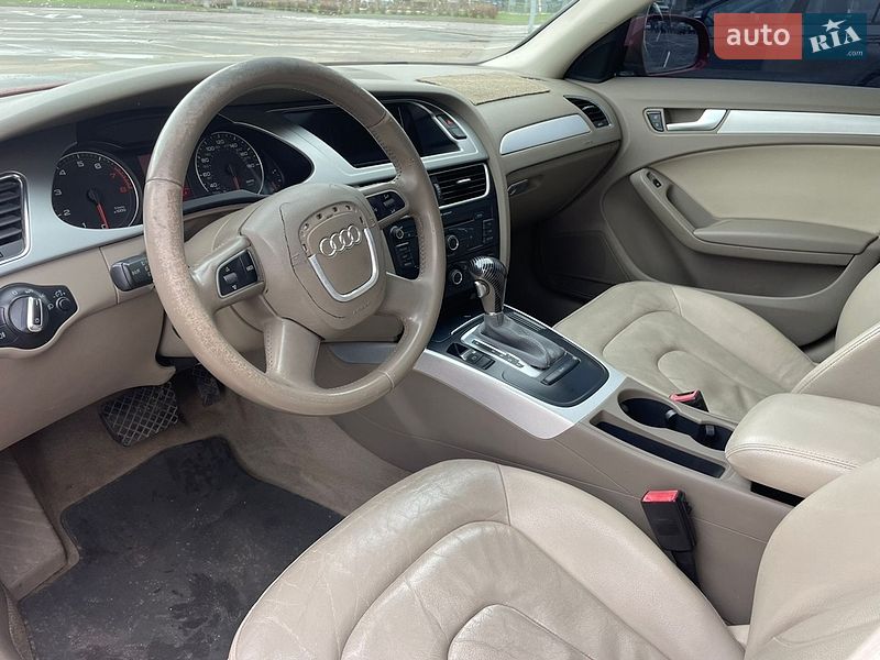 Седан Audi A4 2012 в Киеве