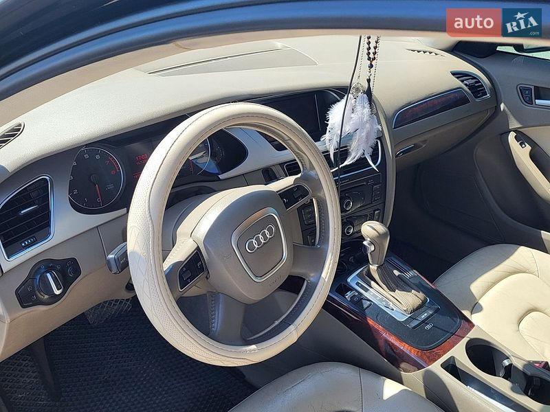 Седан Audi A4 2010 в Сумах