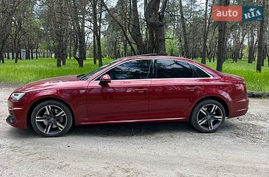 Седан Audi A4 2017 в Каменском