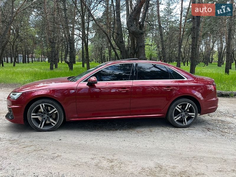 Седан Audi A4 2017 в Каменском