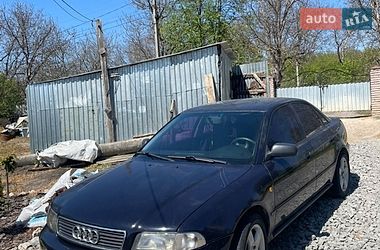 Седан Audi A4 1995 в Каменец-Подольском