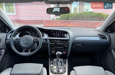 Седан Audi A4 2012 в Одесі