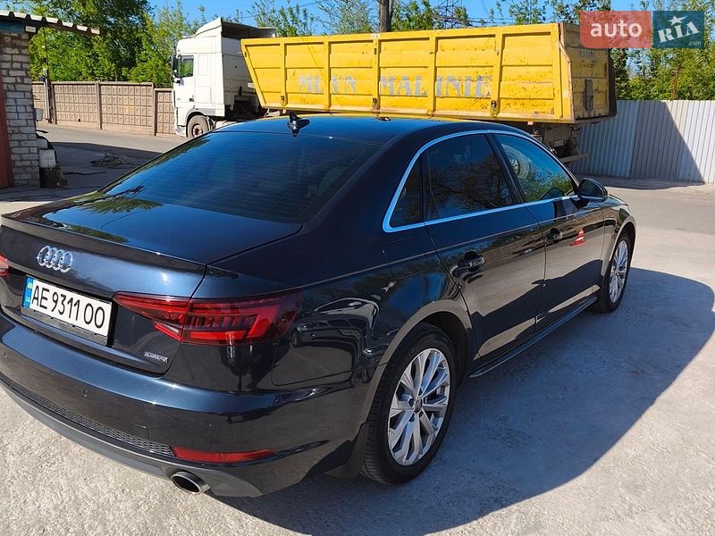 Седан Audi A4 2018 в Кривому Розі