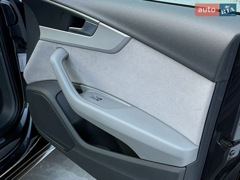 Універсал Audi A4 2020 в Звягелі