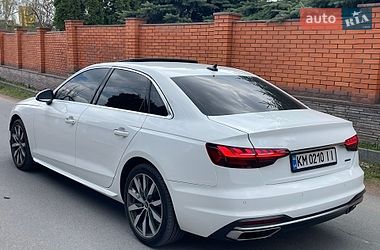 Седан Audi A4 2022 в Житомирі