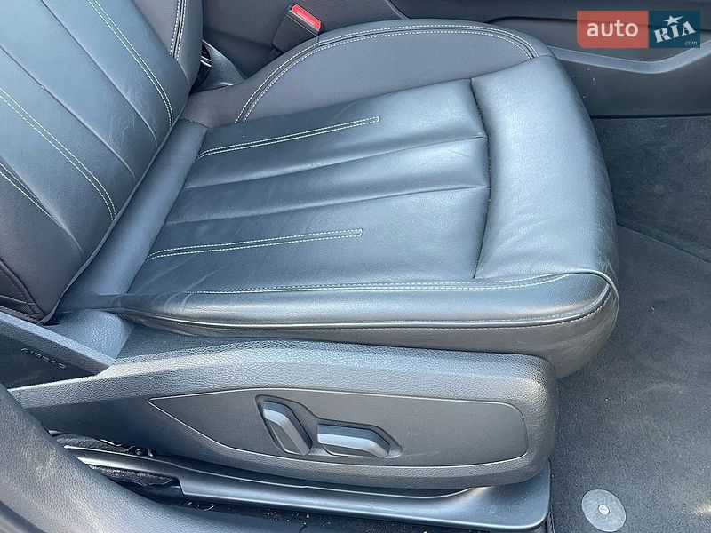 Седан Audi A4 2022 в Житомирі