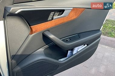 Седан Audi A4 2022 в Житомирі