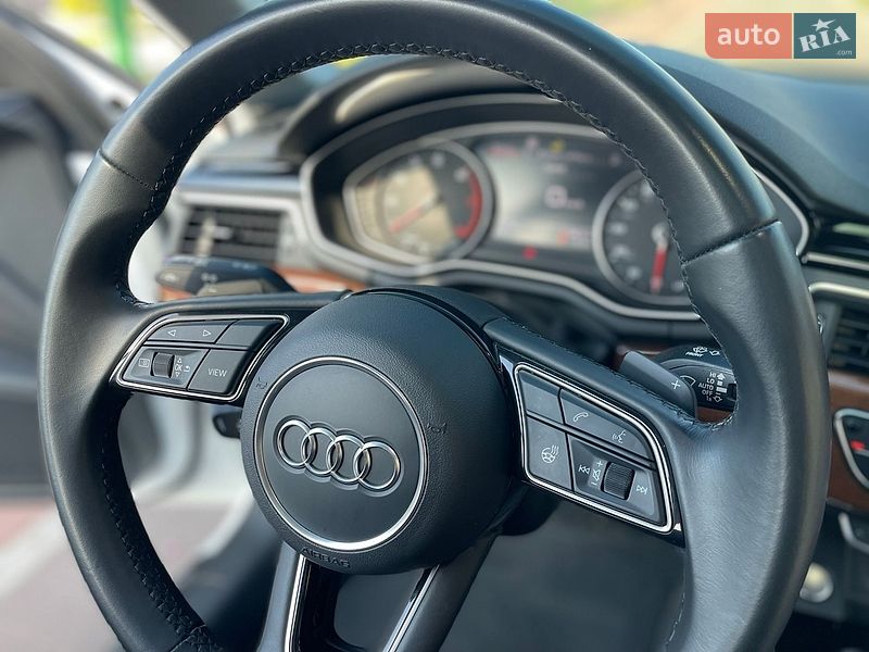 Седан Audi A4 2022 в Житомирі