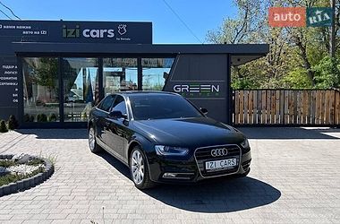 Седан Audi A4 2012 в Львові