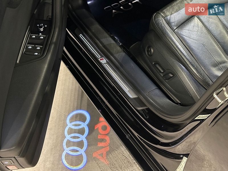 Седан Audi A4 2016 в Одесі