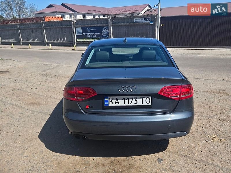 Седан Audi A4 2010 в Киеве