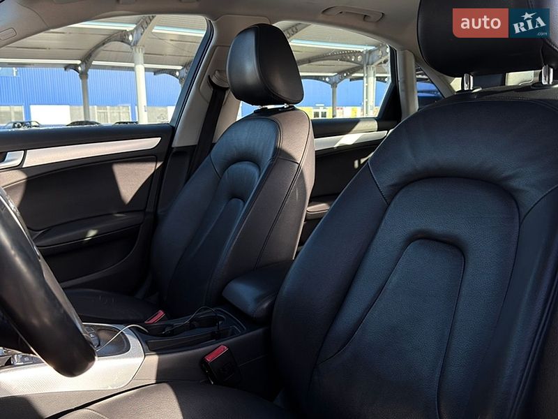Седан Audi A4 2012 в Харкові