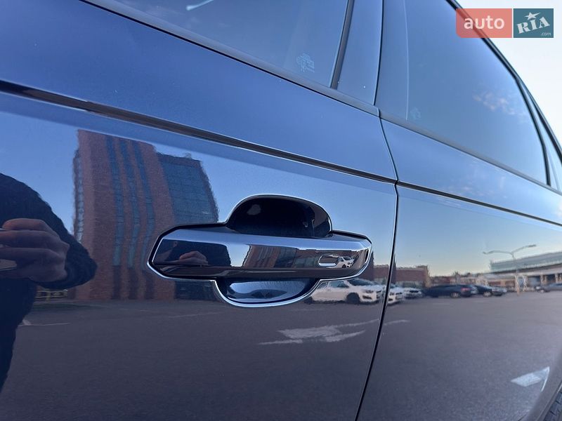 Седан Audi A4 2015 в Киеве