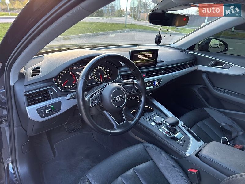 Седан Audi A4 2015 в Киеве