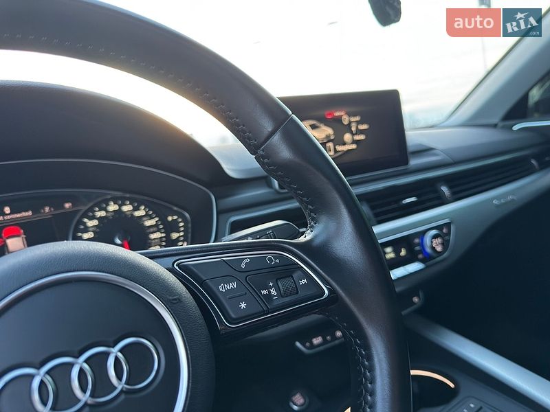 Седан Audi A4 2015 в Киеве