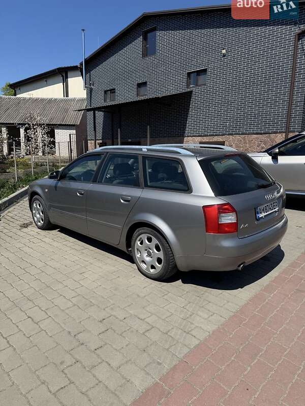 Универсал Audi A4 2003 в Малине
