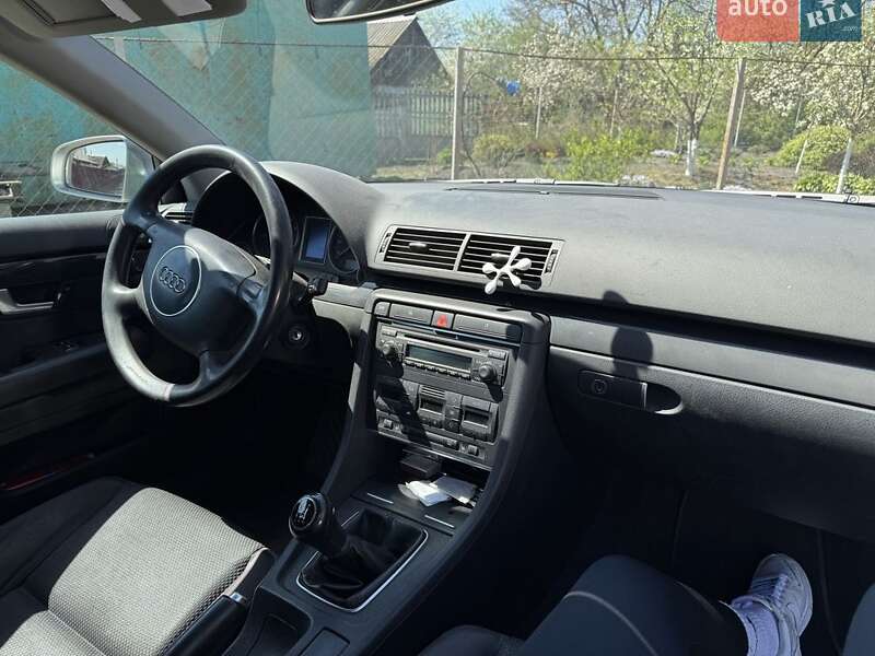 Универсал Audi A4 2003 в Малине