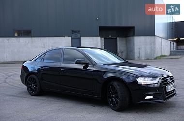 Седан Audi A4 2014 в Києві