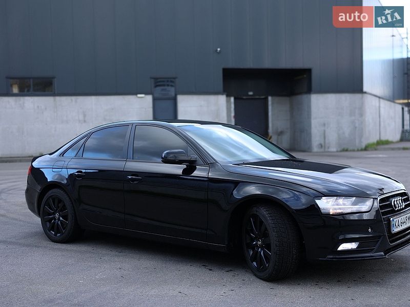 Седан Audi A4 2014 в Києві