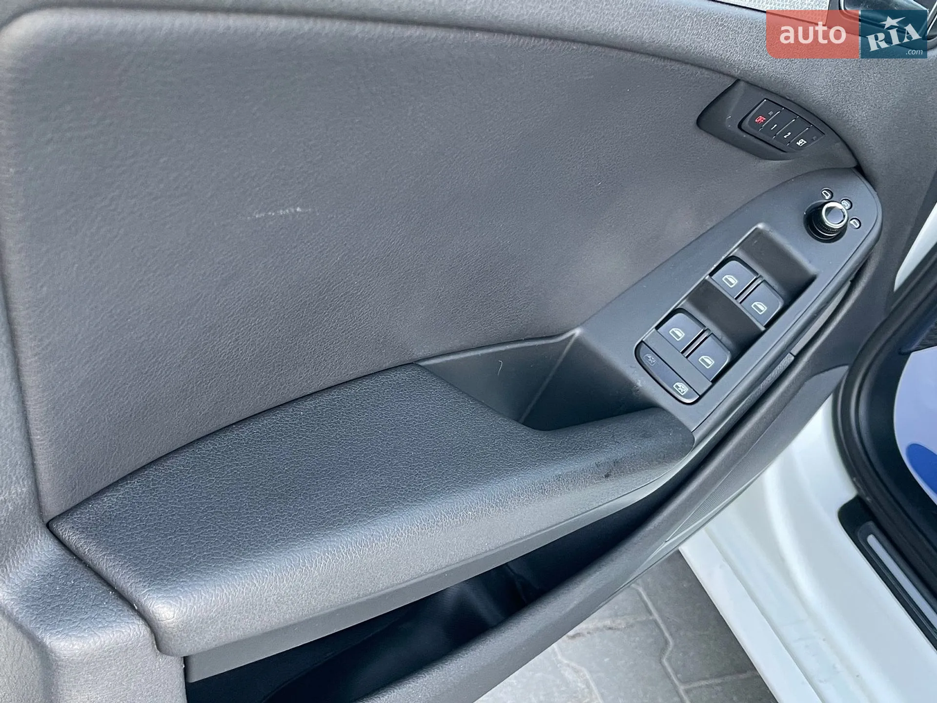 2011 Audi A4 - мініатюра 9