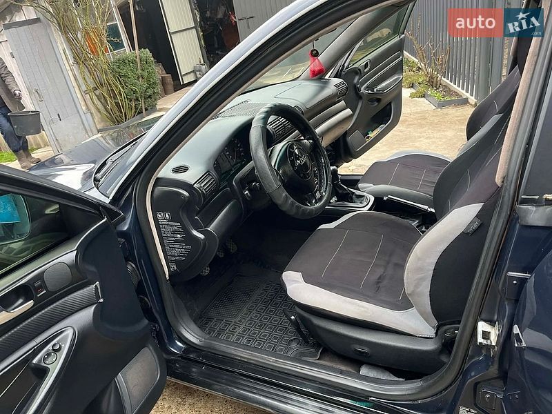 Универсал Audi A4 1996 в Подгайцах