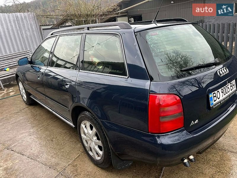 Универсал Audi A4 1996 в Подгайцах