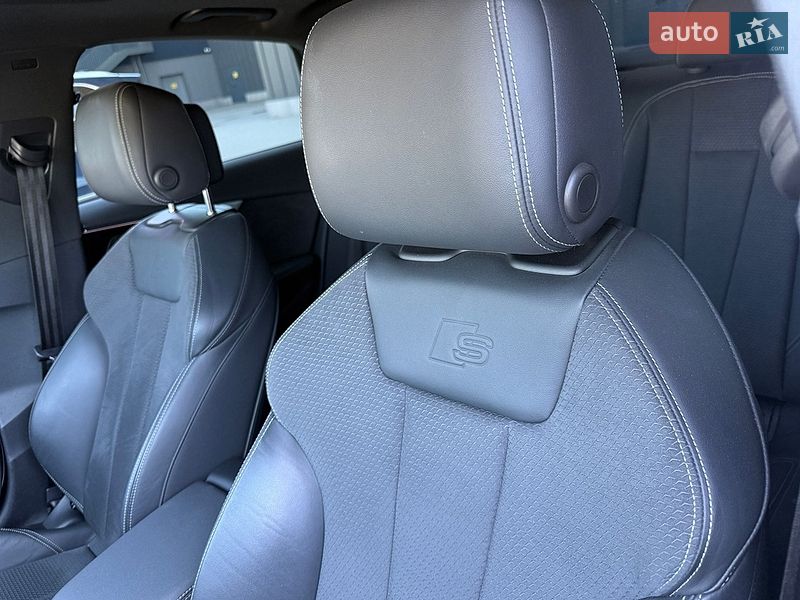 Седан Audi A4 2022 в Киеве
