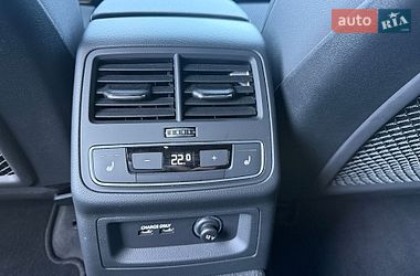 Седан Audi A4 2022 в Киеве