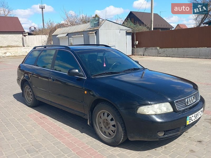 Универсал Audi A4 1999 в Горохове