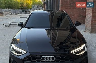Седан Audi A4 2021 в Житомирі